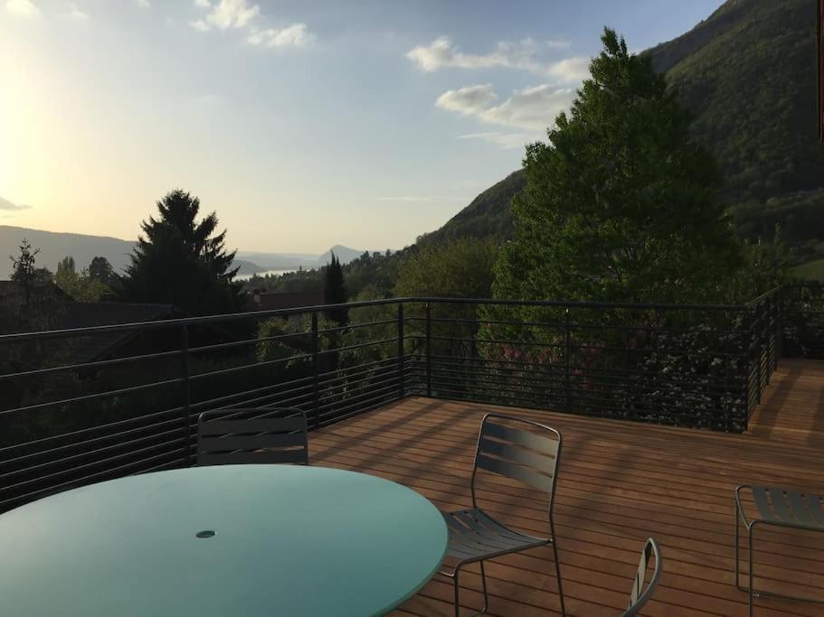 Maison De Vacances 220M2 Vue Lac Et Chateau Menthon-Saint-Bernard Esterno foto